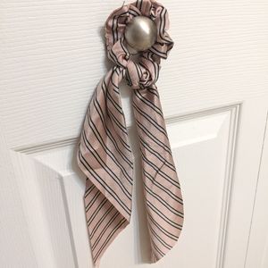 Pink stripe scrunchie scarf